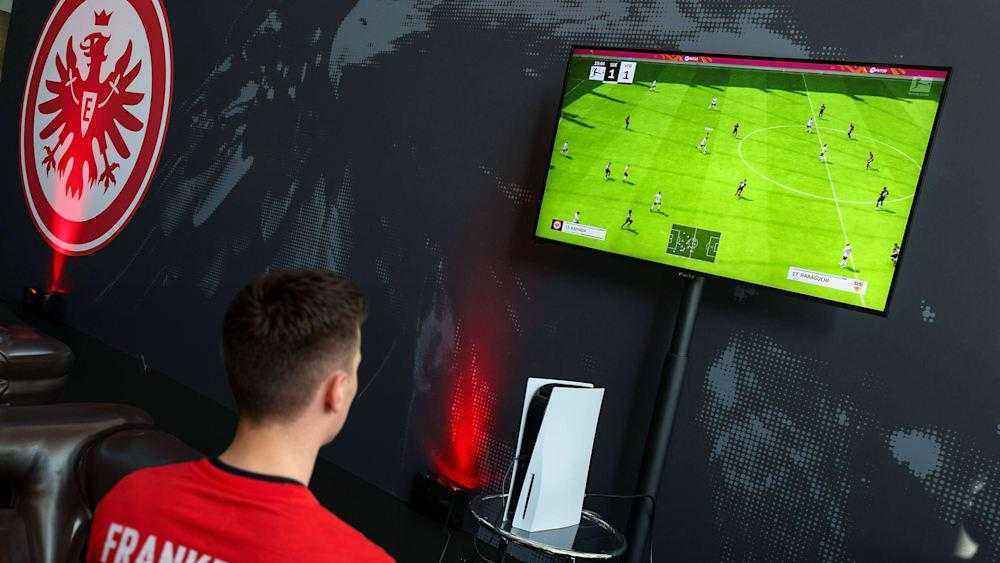 Eintracht frankfurt trennt sich von esport-profis nach verbotenen parolen