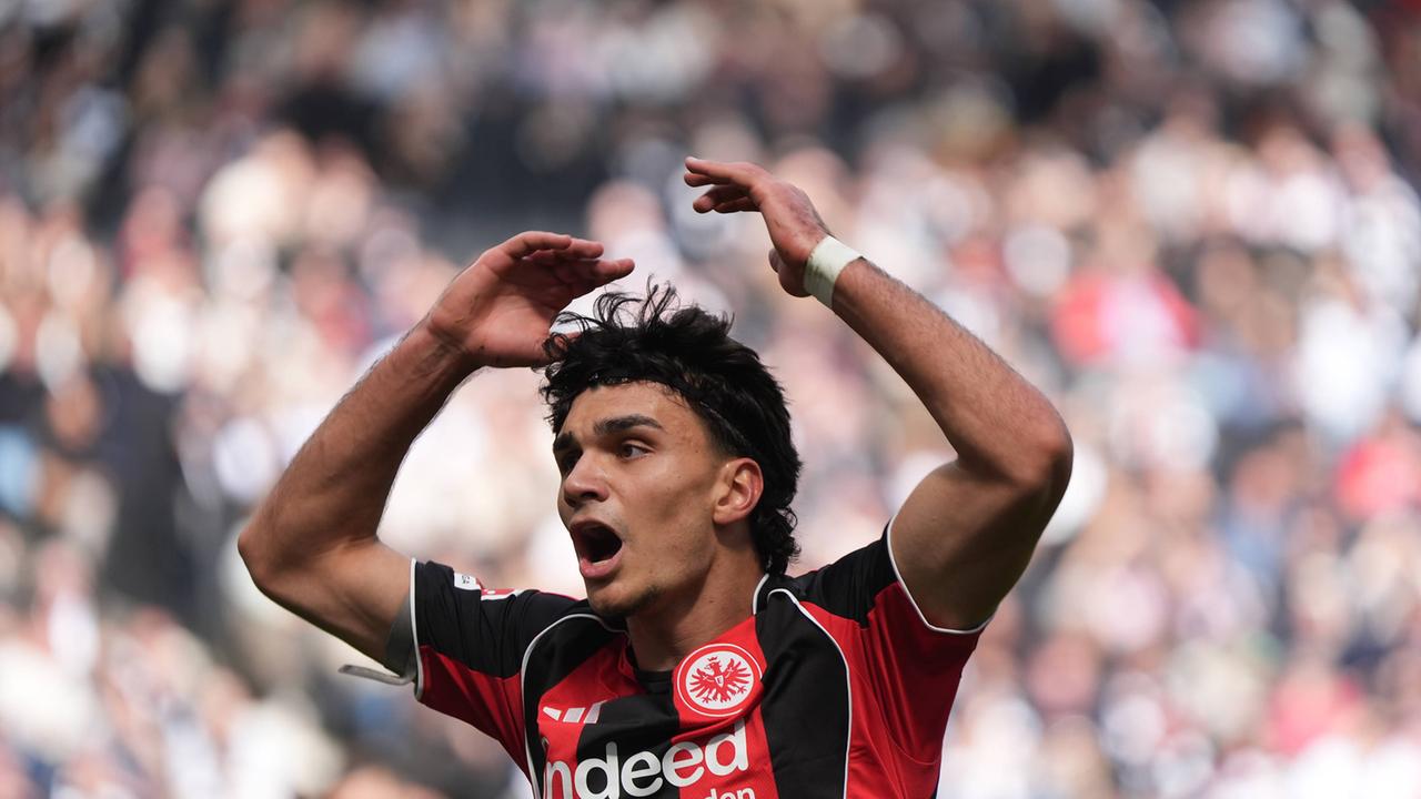 Eintracht frankfurt: wer bleibt, wer geht – die kader-planung vor dem umbruch!