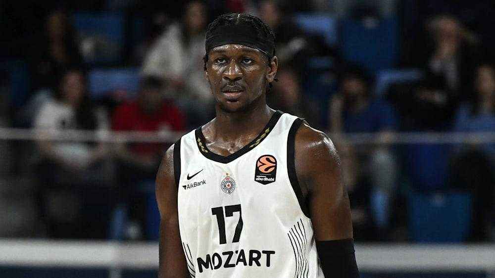 Eklat im pokal-halbfinale: partizan-fans zwingen spiel zu unterbrechung – mega basket triumphiert