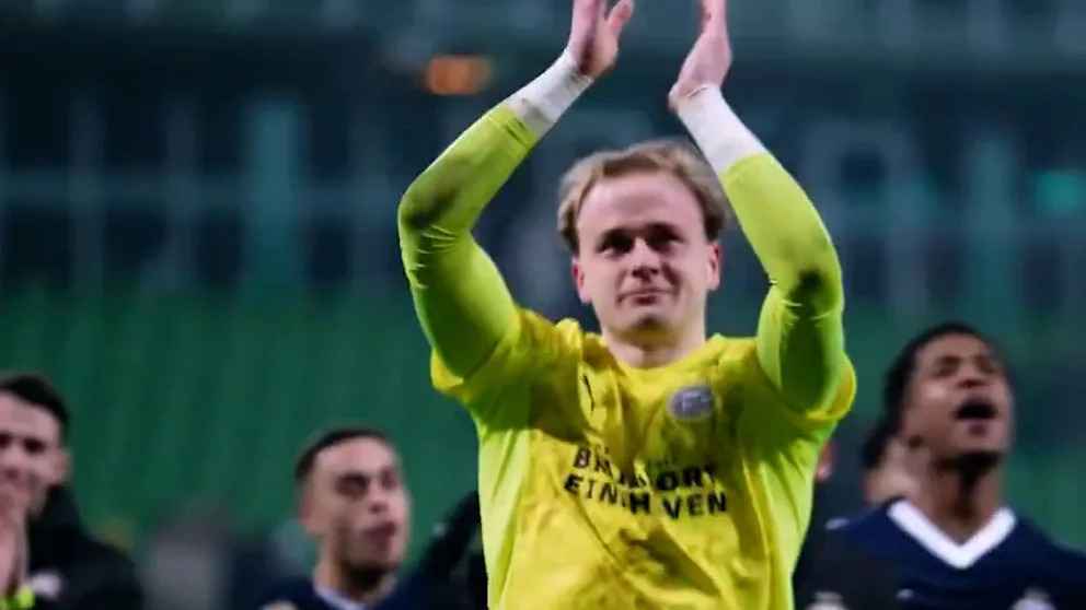 Emotionales debüt: psv-torwart feiert nach 13 jahren seinen großen moment
