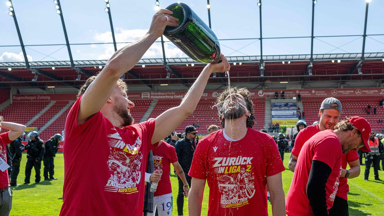 Energie cottbus: aufstiegseuphorie und mammutaufgabe!