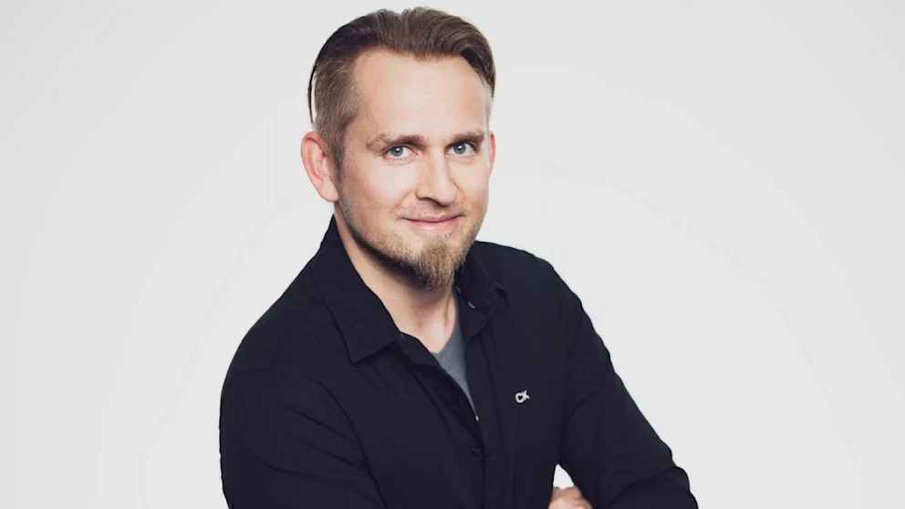 Enrico Ahlig: Vom Wrestling-Star zum Formel-1-Experten und zurück – Das wilde Medien-Karussell!