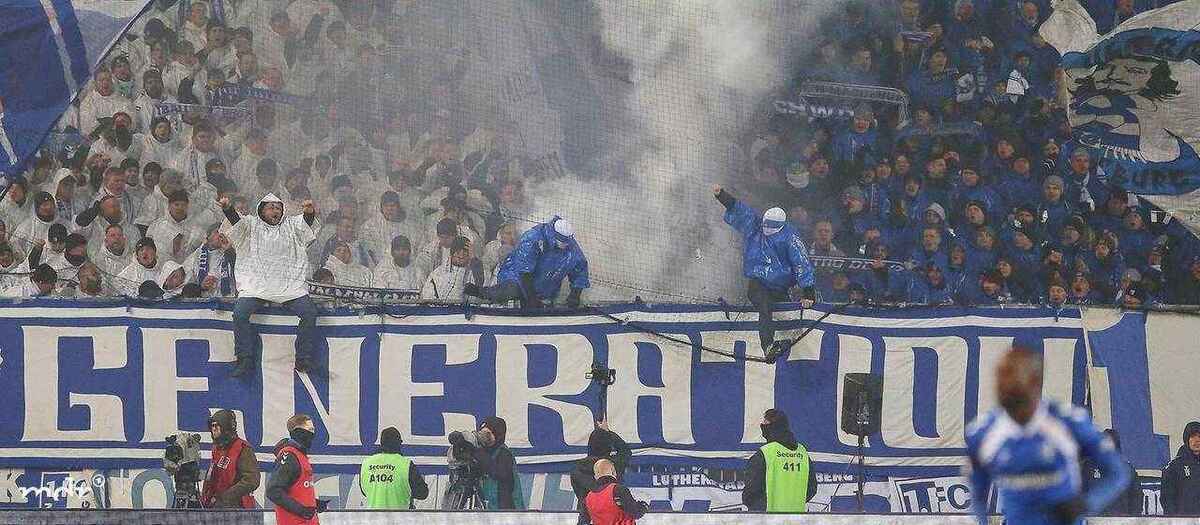 Eskaliertes chaos beim fcm: polizei zählt verletzte – und der verein schweigt