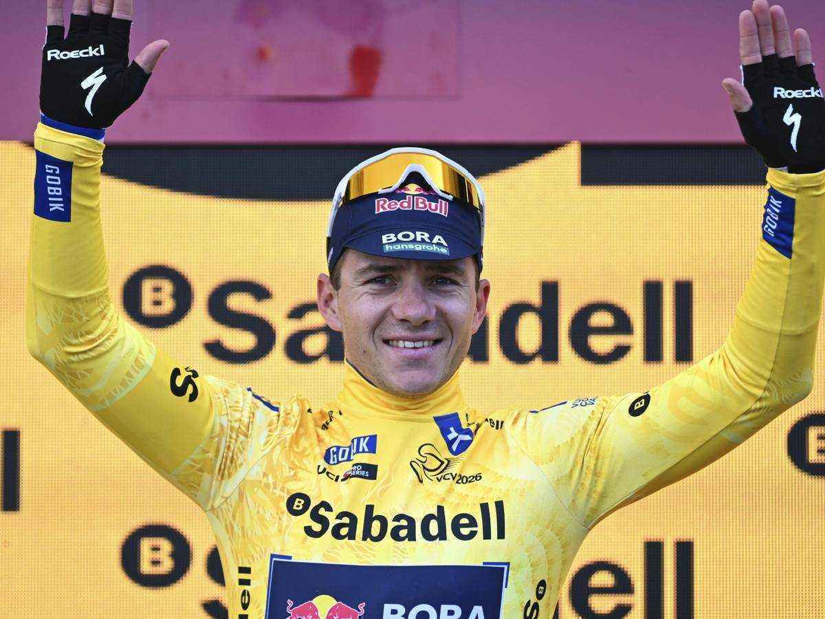 Evenepoel triumphiert in valencia – herzog starker zweiter