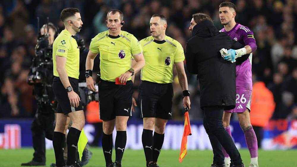 Farke kassiert rot – und muss genau gegen norwich passen