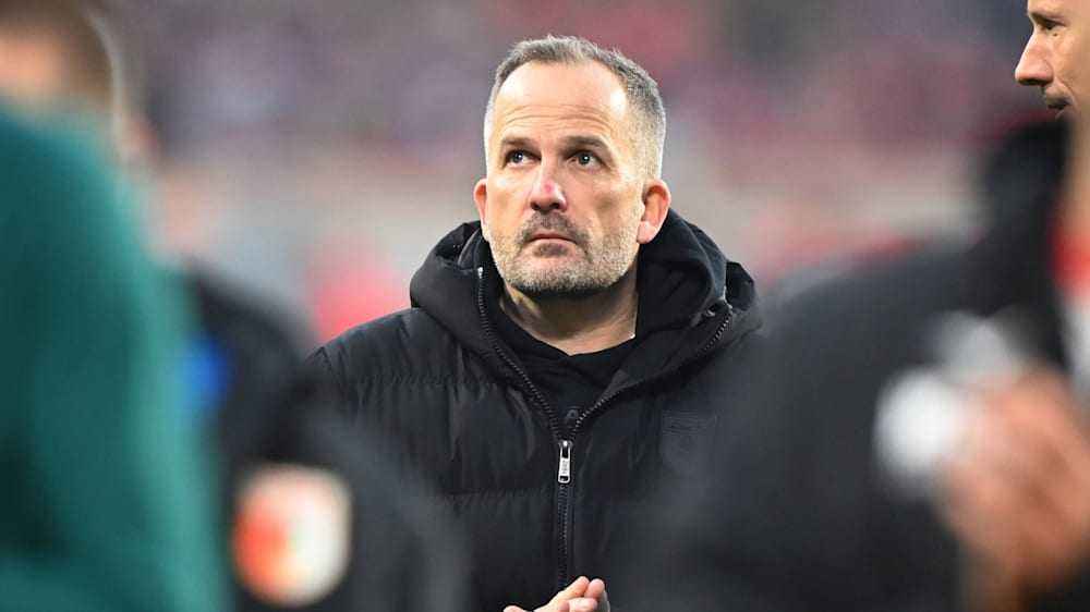 Fc augsburg unter druck: baum setzt auf 'seniorere' spielweise gegen heidenheim