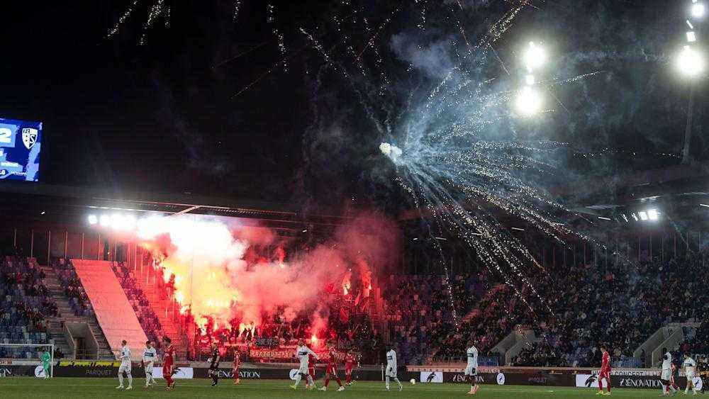 Fc sion muss für fanverhalten zahlen: hohe strafe nach pyro-einsatz