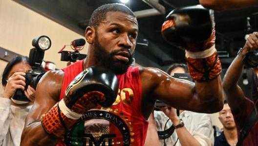 Floyd mayweather kehrt zurück: showkampf gegen tyson und mögliche rückkehr in den profiboxring