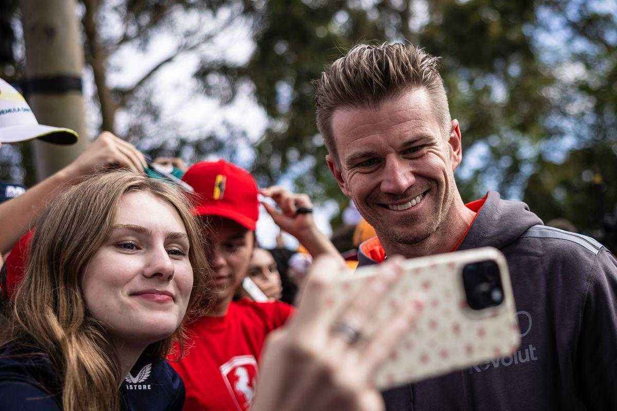 Formel 1 startet in melbourne: chaos, hoffnung und ein zitterndes lenkrad
