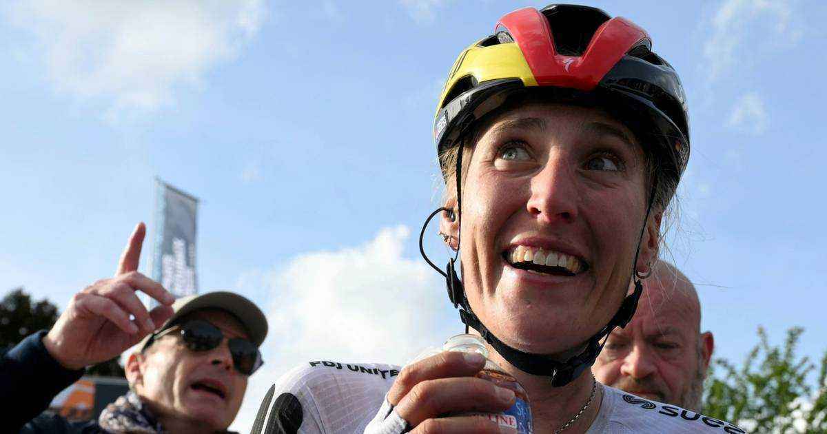 Franziska koch schreibt radsportgeschichte bei paris-roubaix!