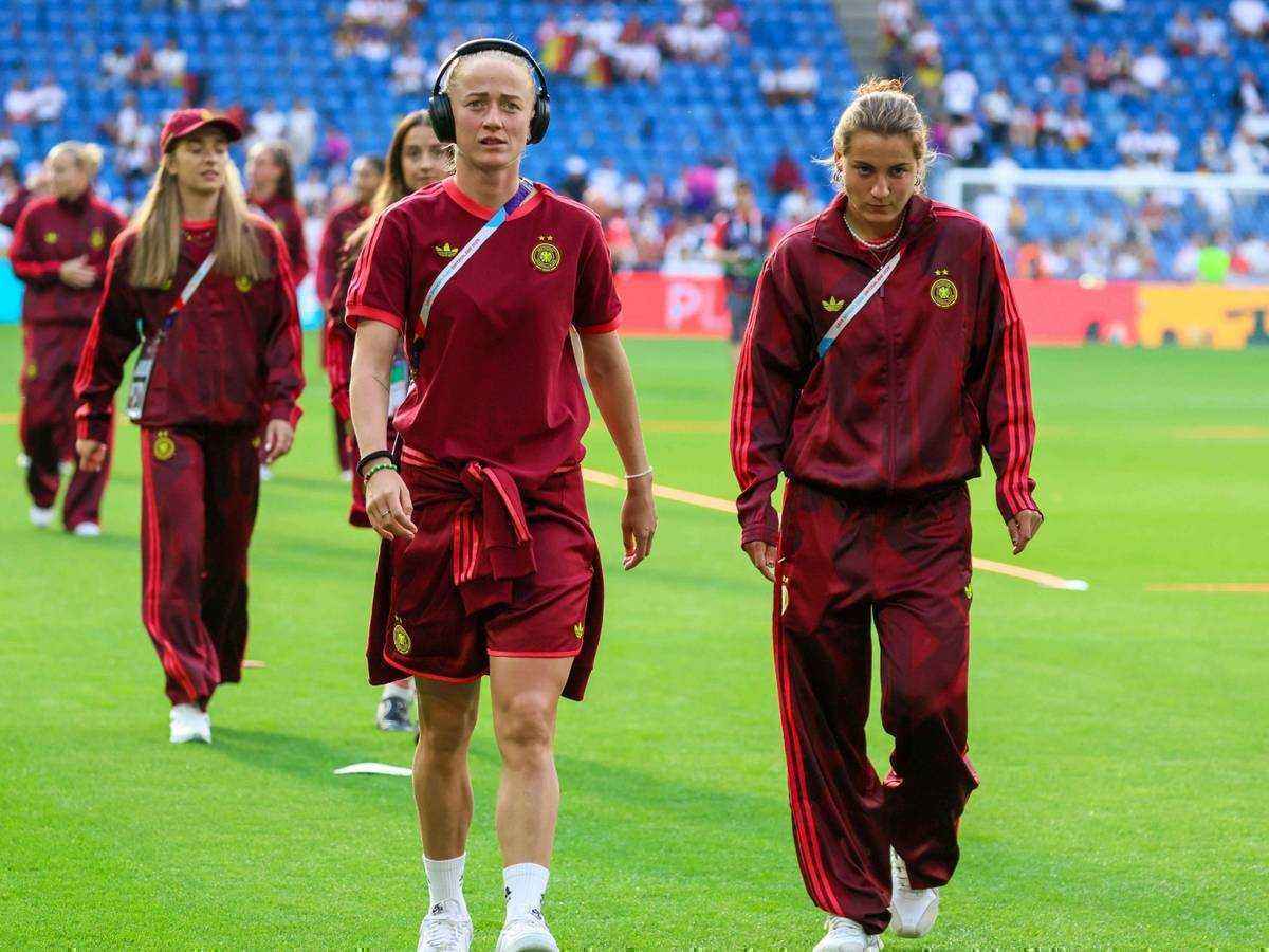 Frauen-nationalmannschaft: wück nennt kader für wm-qualifikation – comeback für wamser, schüller und kleinherne