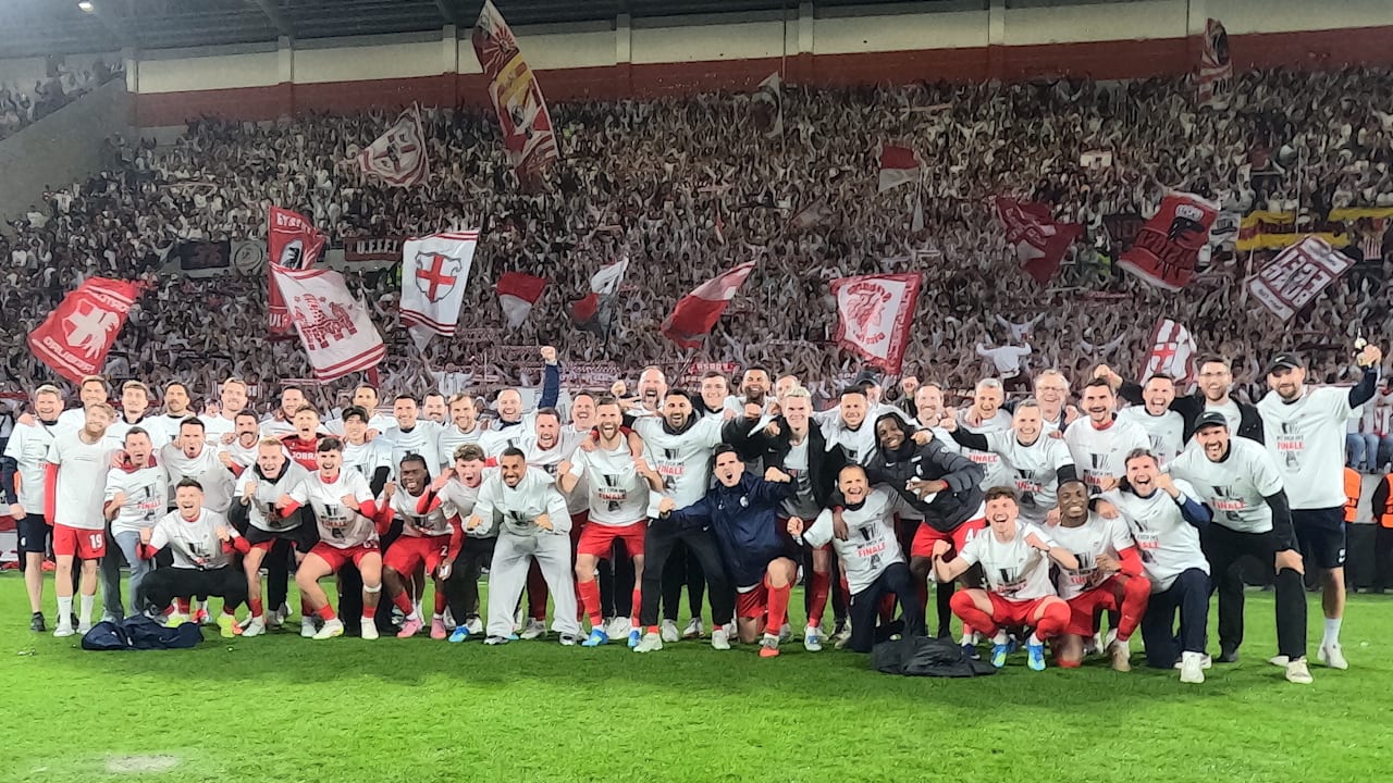 Freiburg vor historischem triumph: finale gegen aston villa!