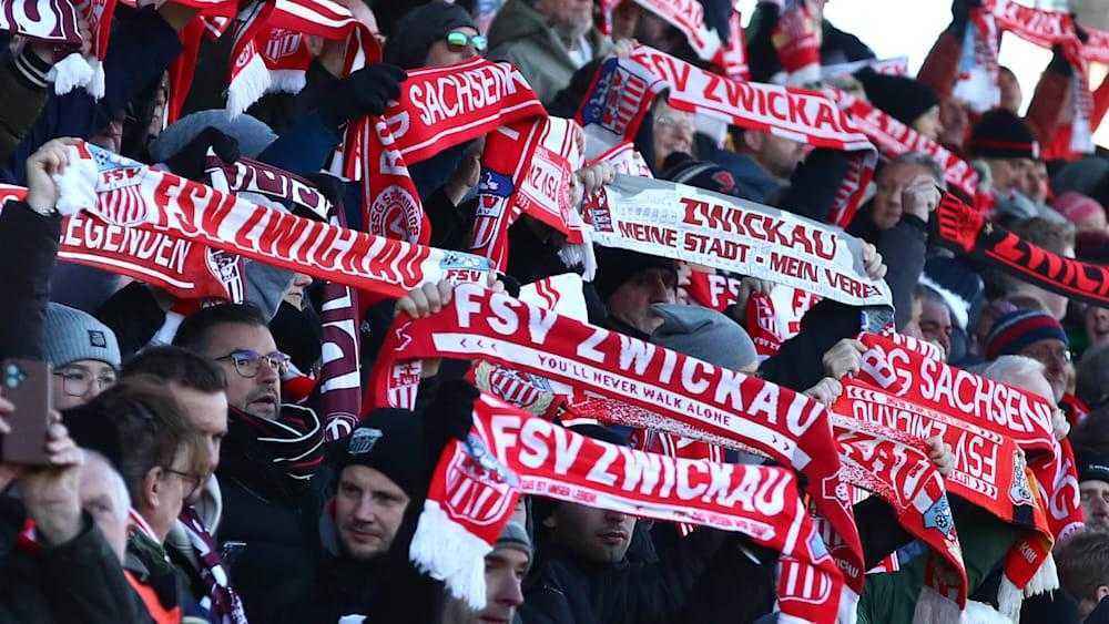 Fsv zwickau auf erfolgskurs: schuldenabbau und sportliche perspektiven