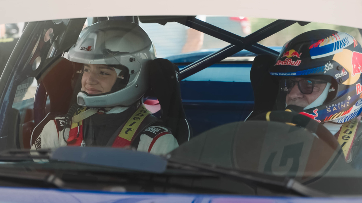 Fuertes jr.: rally-nachwuchsspitzenmann im sainz-schutz!