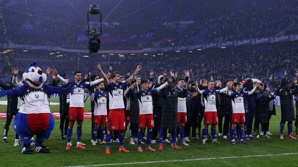 Fußballbundesliga ligastheniker – fc bayern erneut ohne sieg beim hsv und trainer polzin: küsst meister merlin jetzt die liga wach?