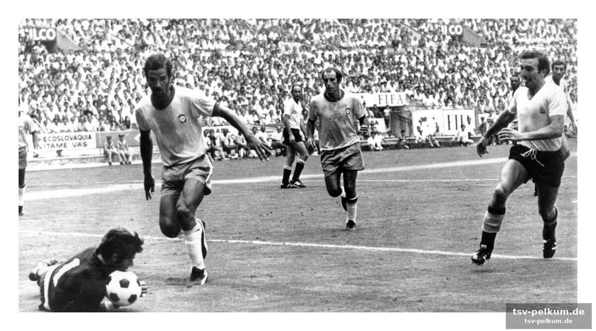 Ein „herkules“ auf dem platz, eine legende abseits