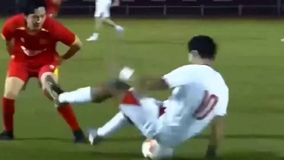 Fußball-Wahnsinn in Vietnam! Dieser Trick ist noch NIE gesehen worden!