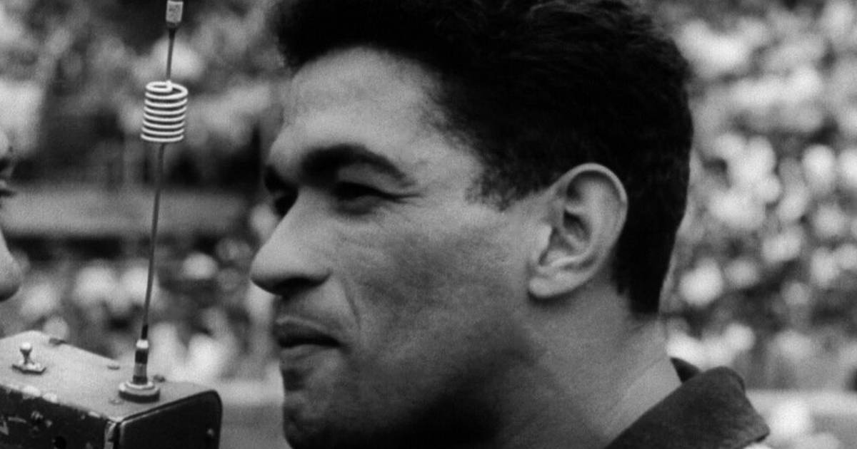 Garrincha: vom genie zum tragischen helden – ein fußball-märchen mit bitterem ende