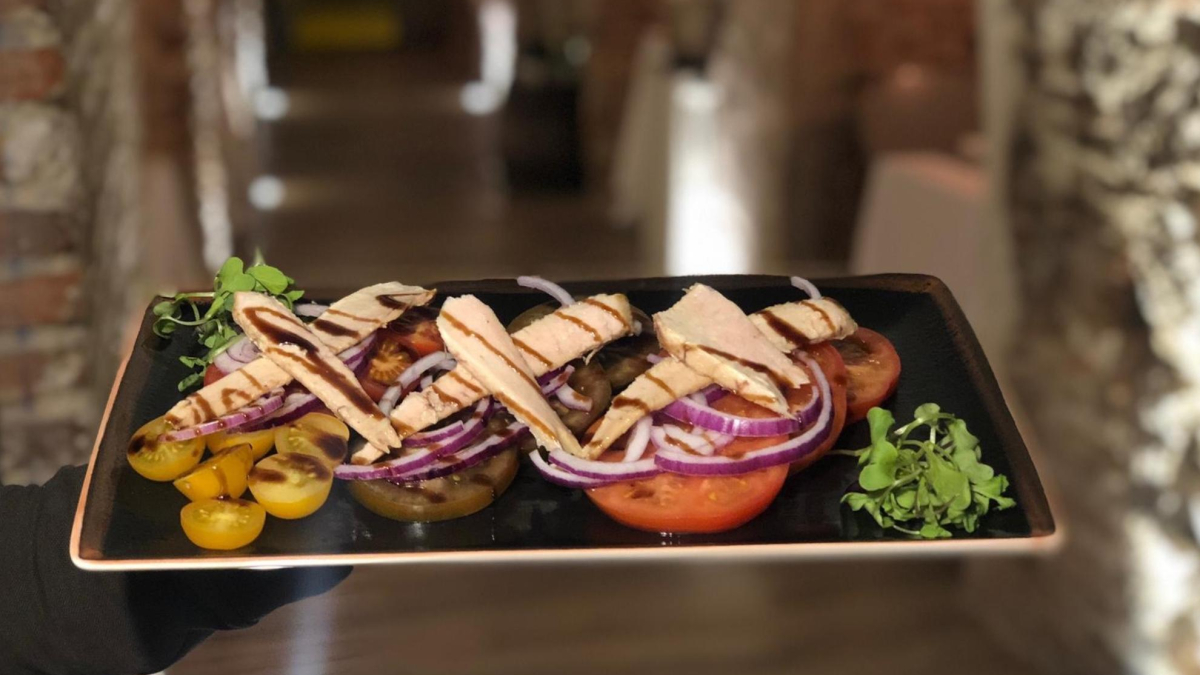Genussvoll abnehmen: so gelingt der sommer-fit-check im restaurant!