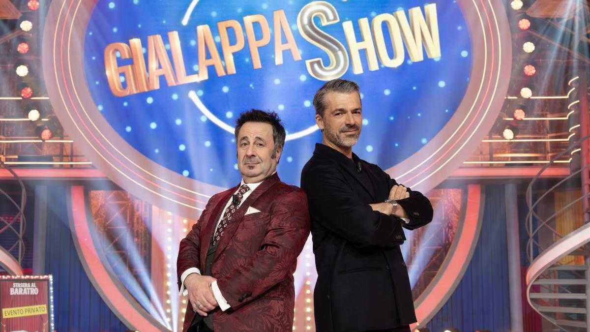 Gialappashow: luca argentero stürzt ins chaos – ein comedy-feuerwerk!