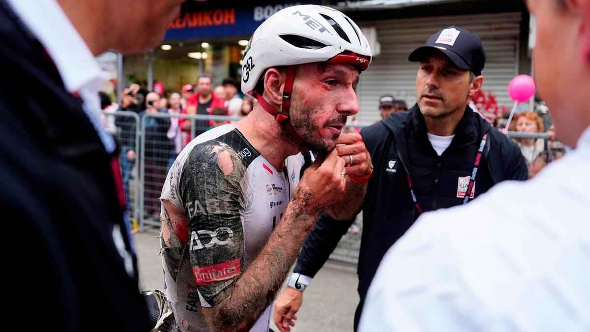 Giro d'italia: sturzserie wirft schatten auf auftakt – yates muss aufgeben