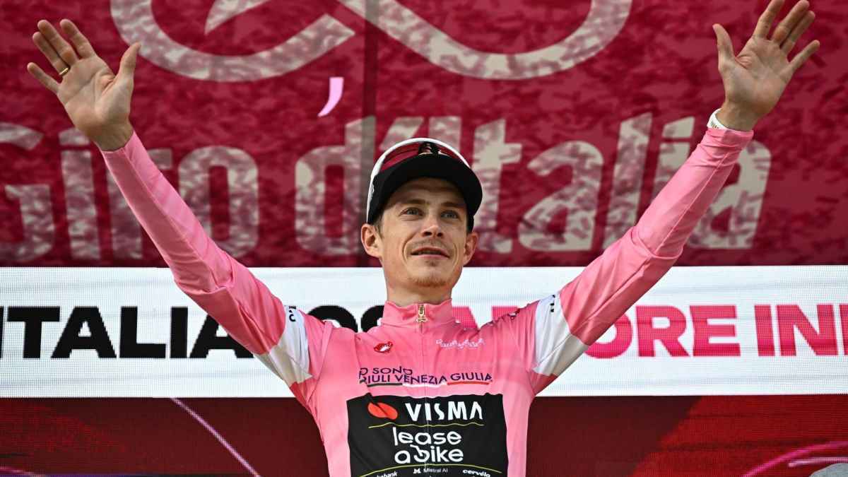 Giro d'italia: vingegaard dominiert – kampf um das podium entbrennt!