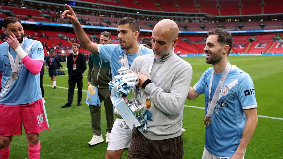 Guardiola dreht um: bleibt city doch?