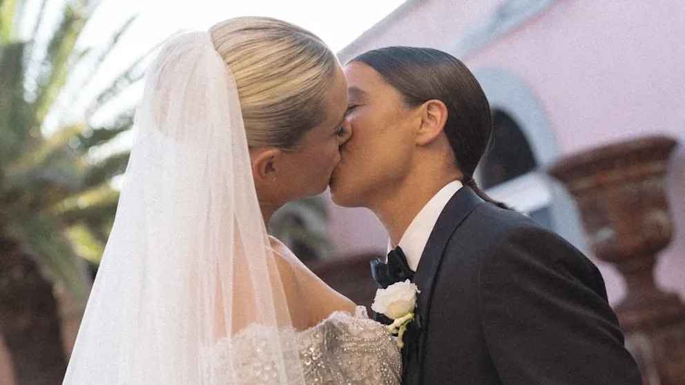 Hammer! Fußball-Göttin Sam Kerr sagt Ja! Traumhochzeit in Down Under!