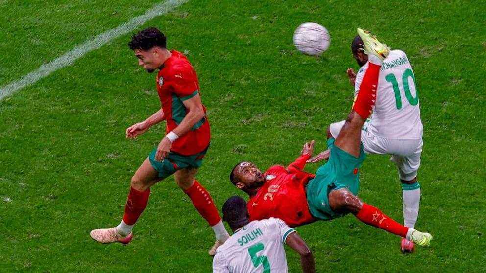 Hammer-Tor beim Afrika-Cup: Fallrückzieher schockiert die Fußballwelt!