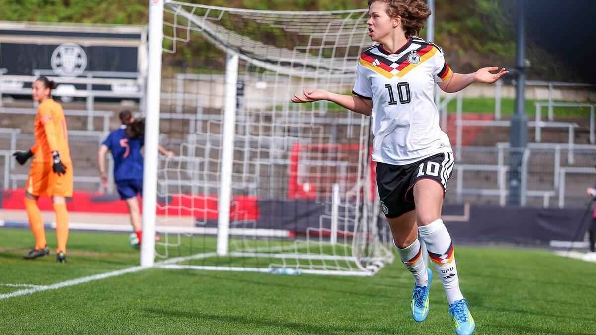 Hammer-volley: rosa rückerts hacke katapultiert stuttgart in neue sphären!