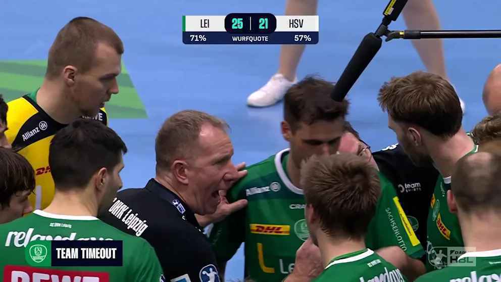 Handball-Trainer verliert die Beherrschung: Irre Denglisch-Ausrasung im Spiel!