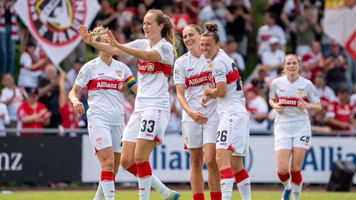Historischer aufstieg: vfb stuttgart feiert bundesliga-rückkehr!