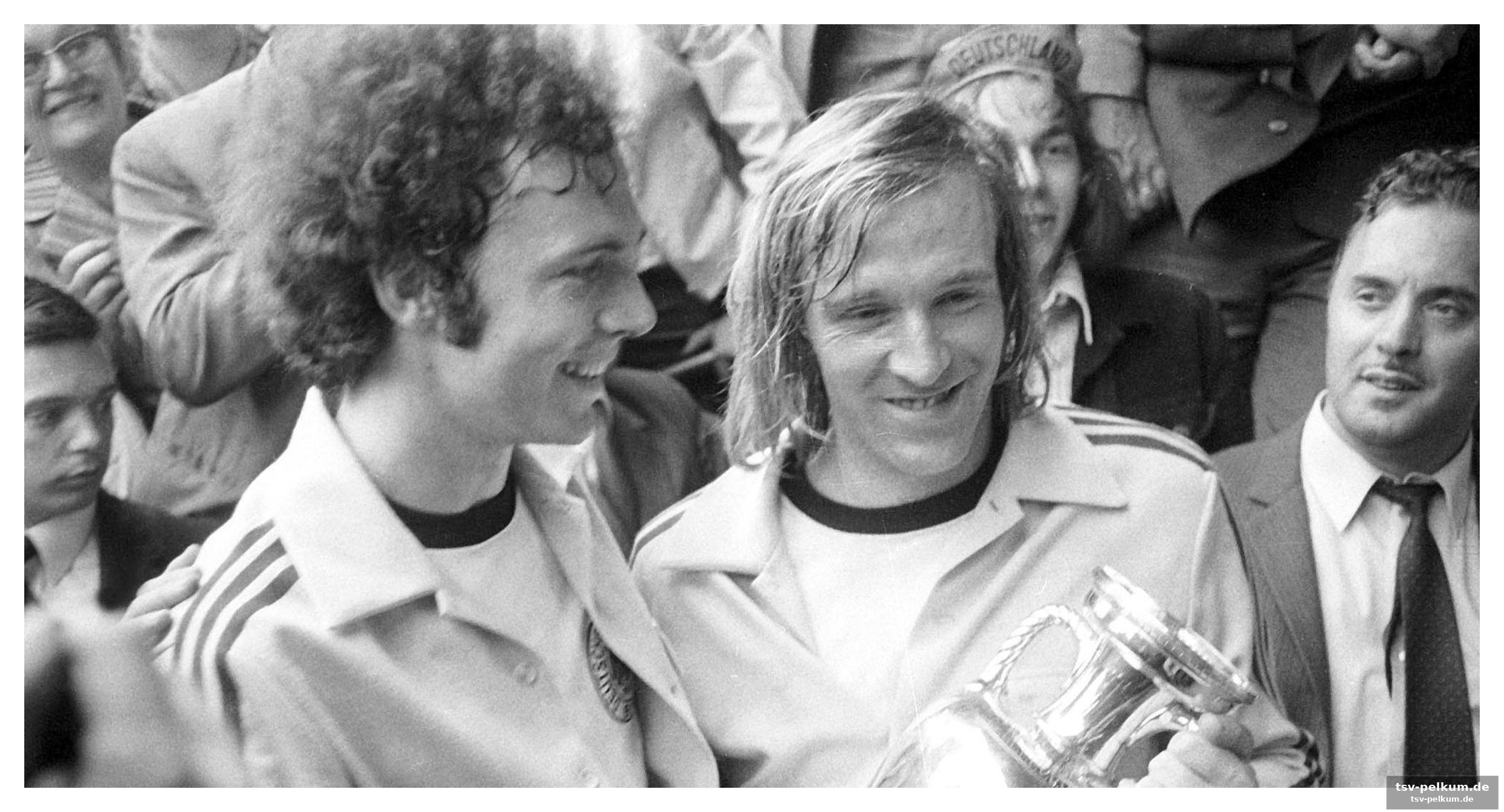 Müllers doppelschlag und beckenbauers pokal