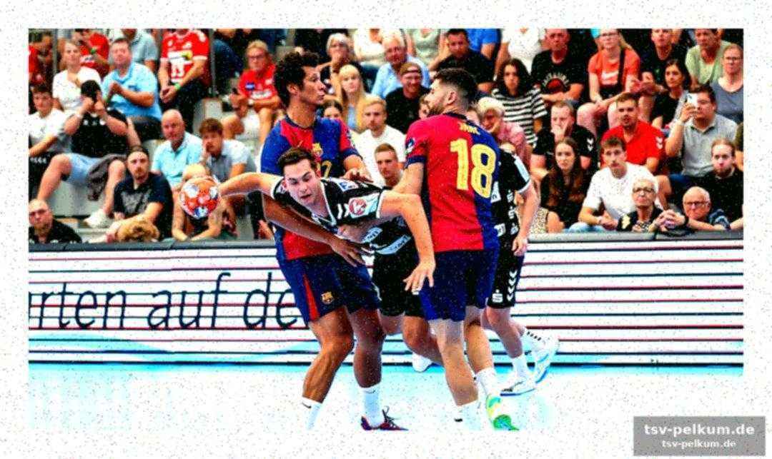 Der fc barcelona komplettiert das feld
