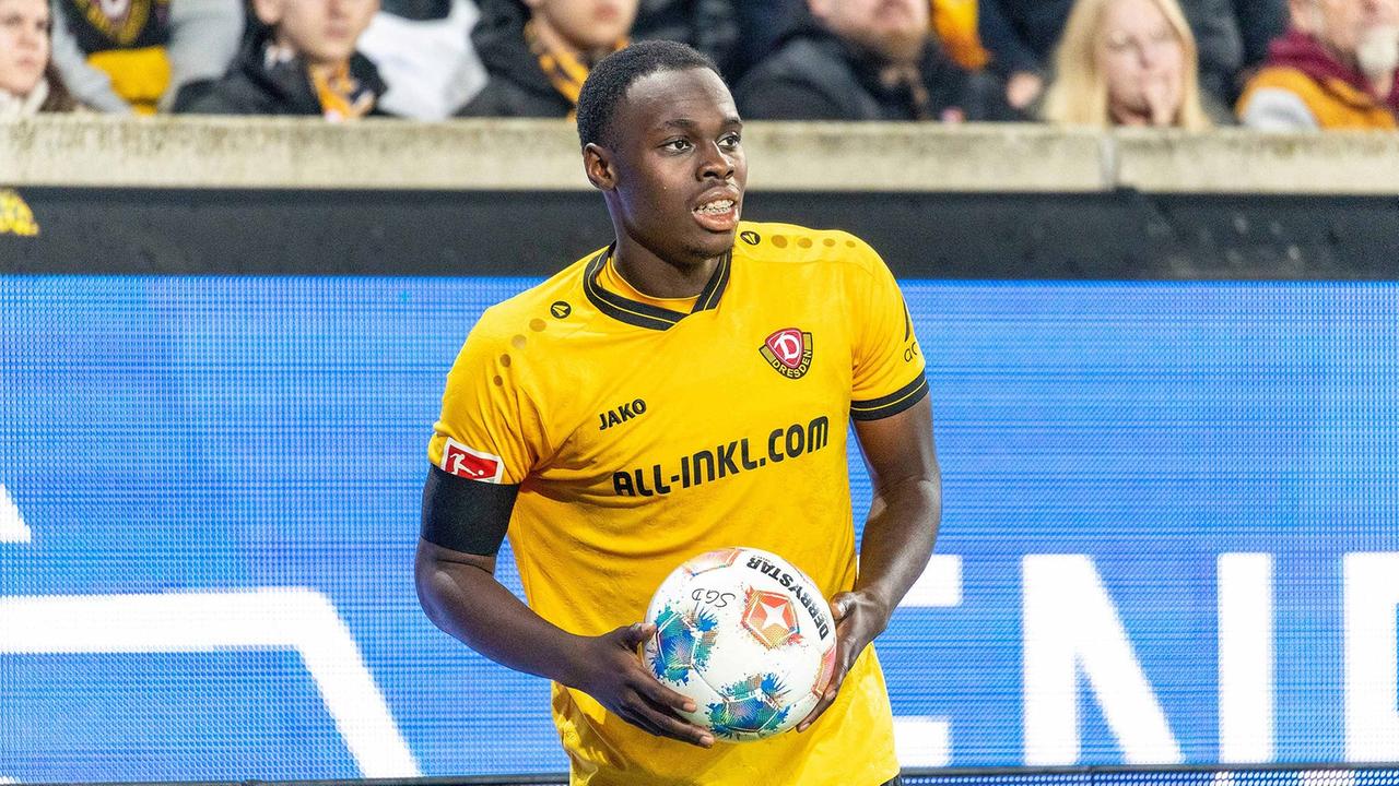 Hsv schnappt sich amoako: dresdens shootingstar zieht es in die bundesliga!