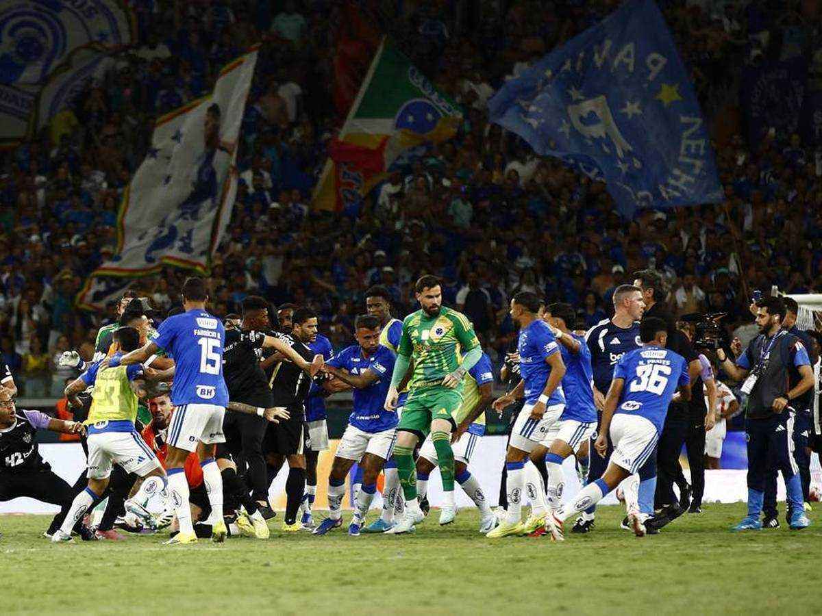 Hulk wirbelt brasilianisches finale in 23-rot-karten-chaos