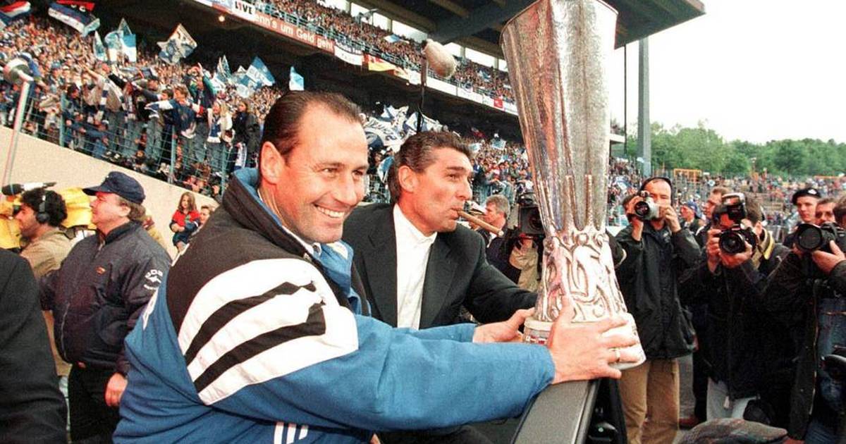 Huub stevens: der jahrhunderttrainer kehrt nach schalke zurück