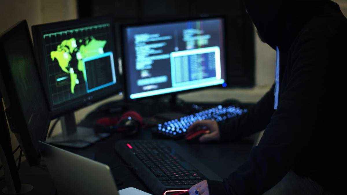Il calcio perde 34 mila posti: la pirateria uccide il lavoro dietro la serie a