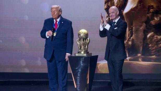 Infantino trickscht mit trump um irans wm-teilnahme – doch das regime zögert