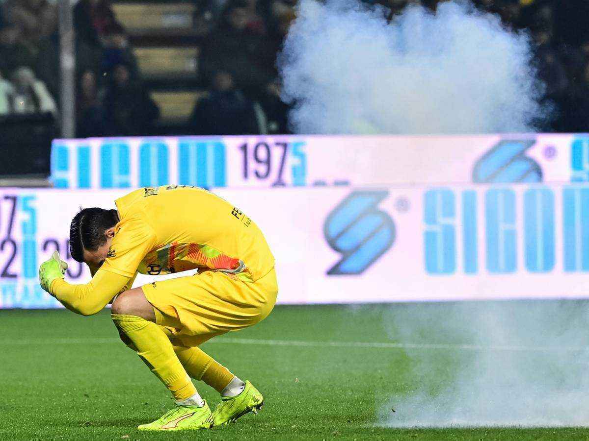 Inter mailand: fan verletzt sich schwer bei pyrotechnik-aktion nach angriff auf torwart
