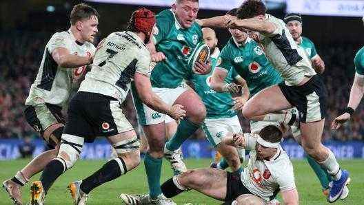 Ireland ringt wales nieder und hält titeltraum am leben