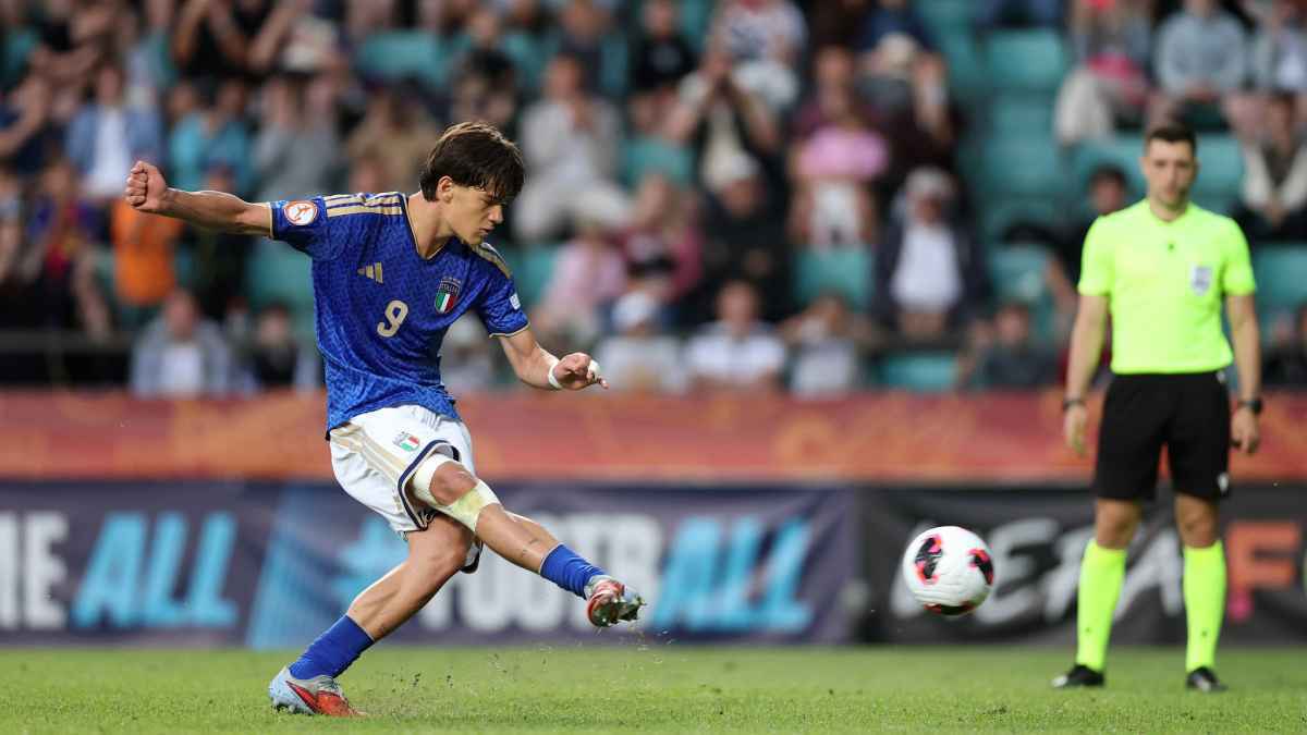 Italien stolpert, jugend triumphiert: em-titel für azzurrine!