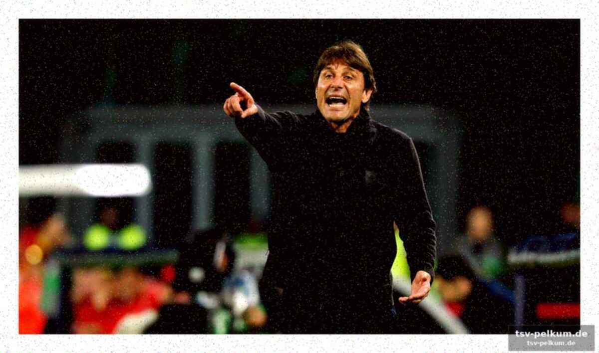 Die travolta-attitüde von conte