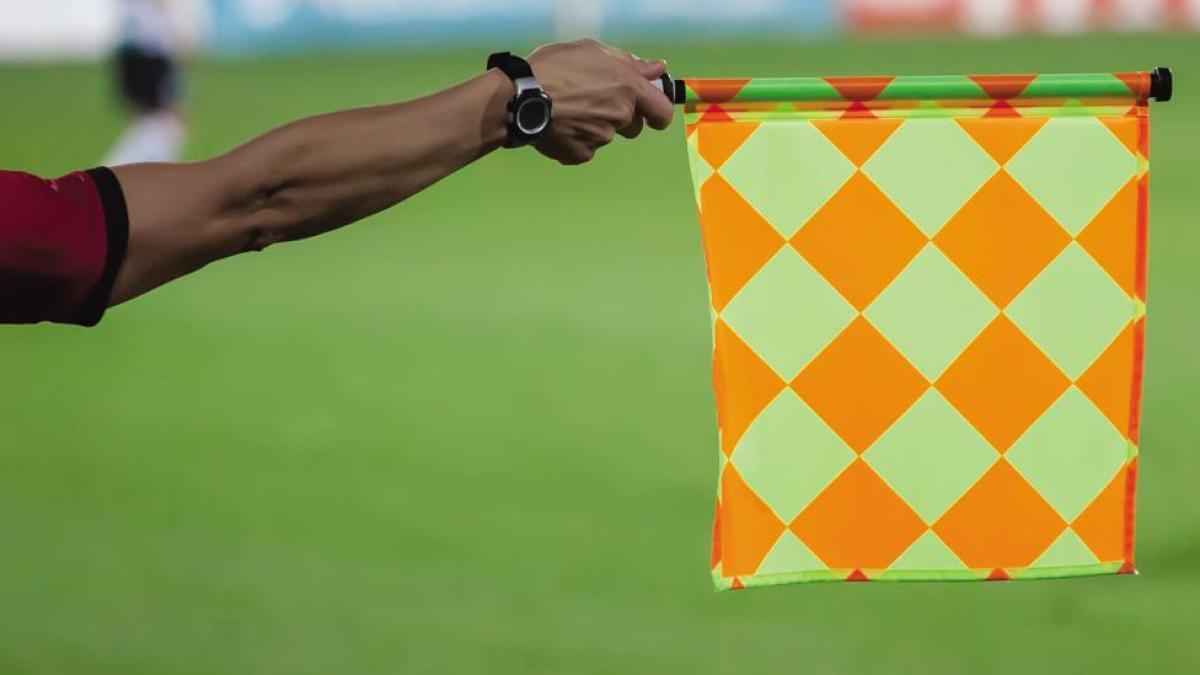 Italienischer fußball: ein schiedsrichter-chaos mit revolutionären plänen!