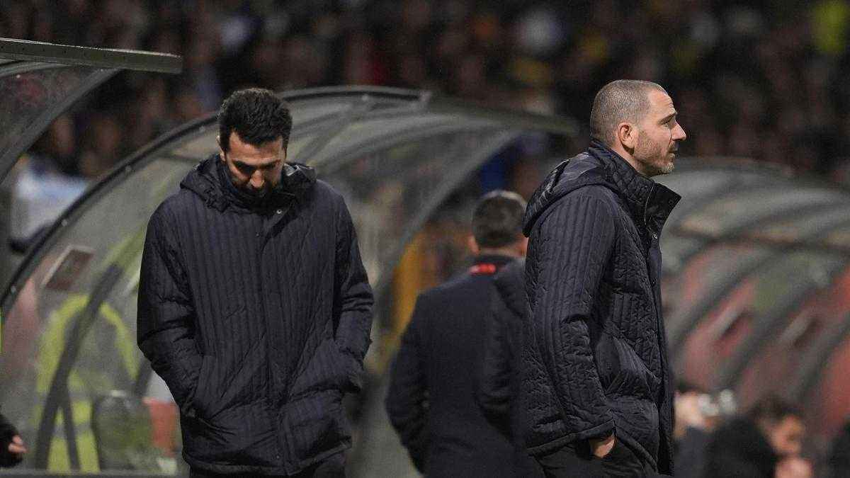 Italienischer fußball-schock: buffon tritt nach wm-pleite zurück!