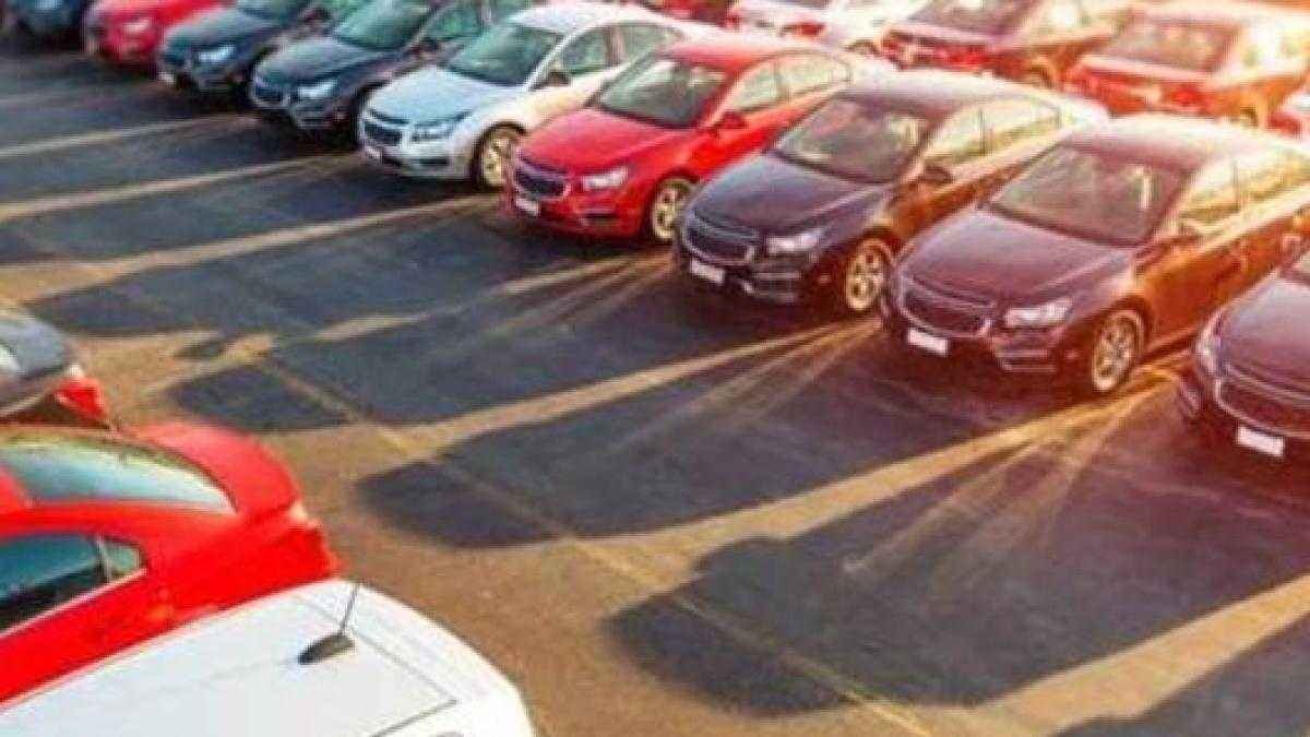 Italiens autoschrotthaufen: 13 jahre alt und rekorddichte pro kopf