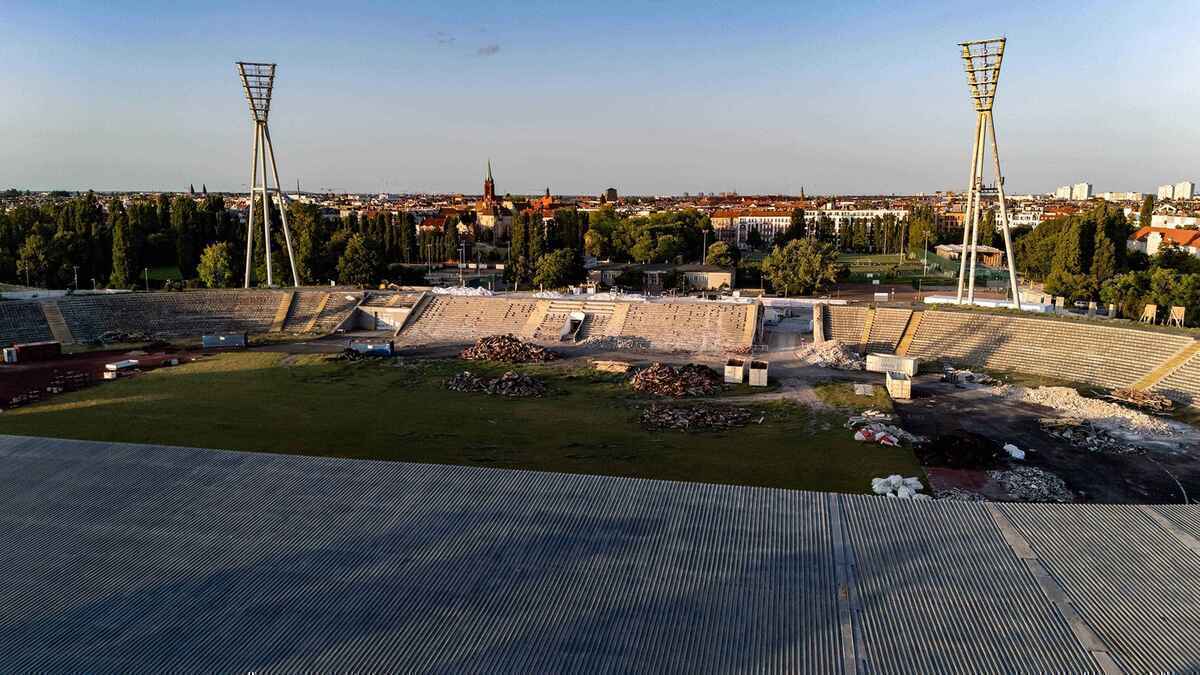 Jahn-sportpark berlin: sprengung der flutlichtmasten steht bevor