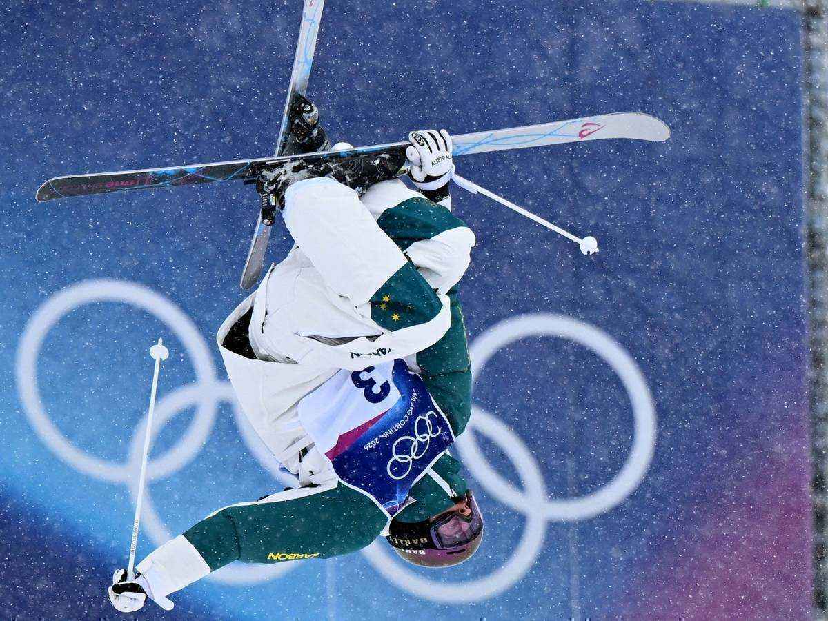 Jakara anthony krönt sich zur ersten olympiasiegerin im dual moguls