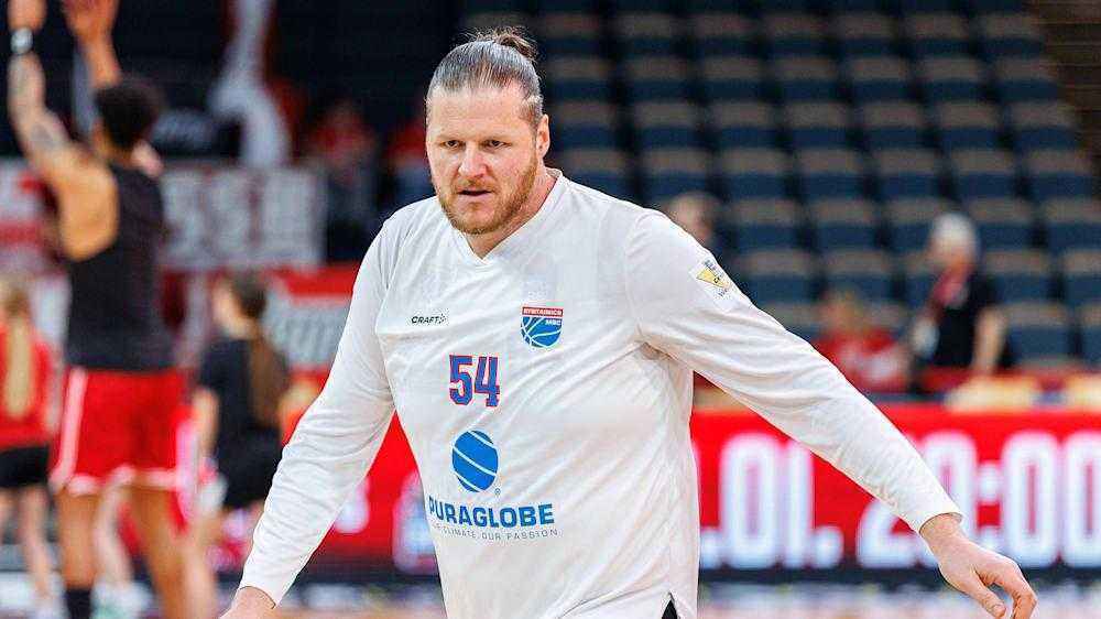 John bryant wechselt nach bremerhaven – nachtumult beim mbc