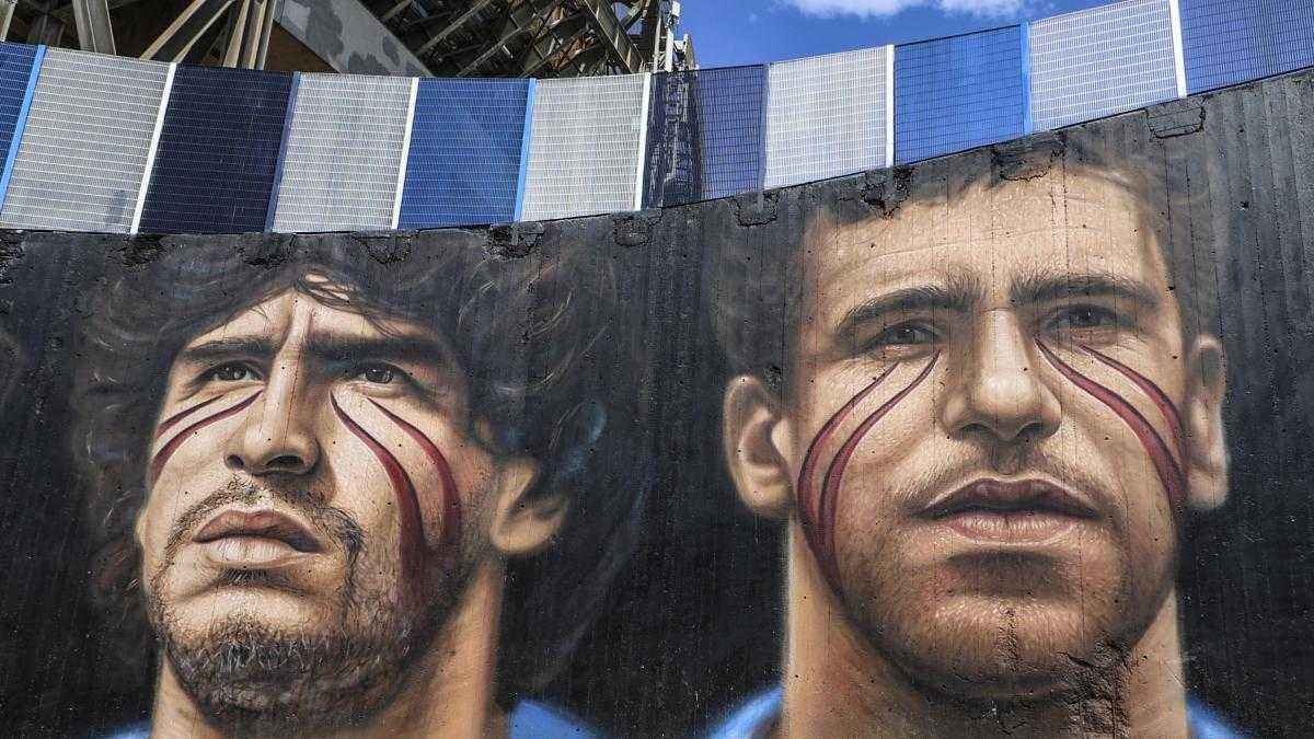 Jorit bepinselt das maradona: napoli-fans wählen ihr dream team an die fassade